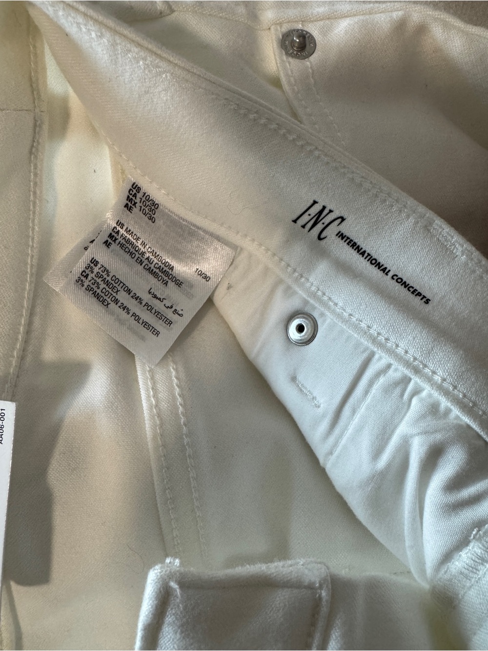 NWT INC Denim White Mid Rise Skinny Jeans Curvy 10/30 Distressed Knee - Picture 6 of 12